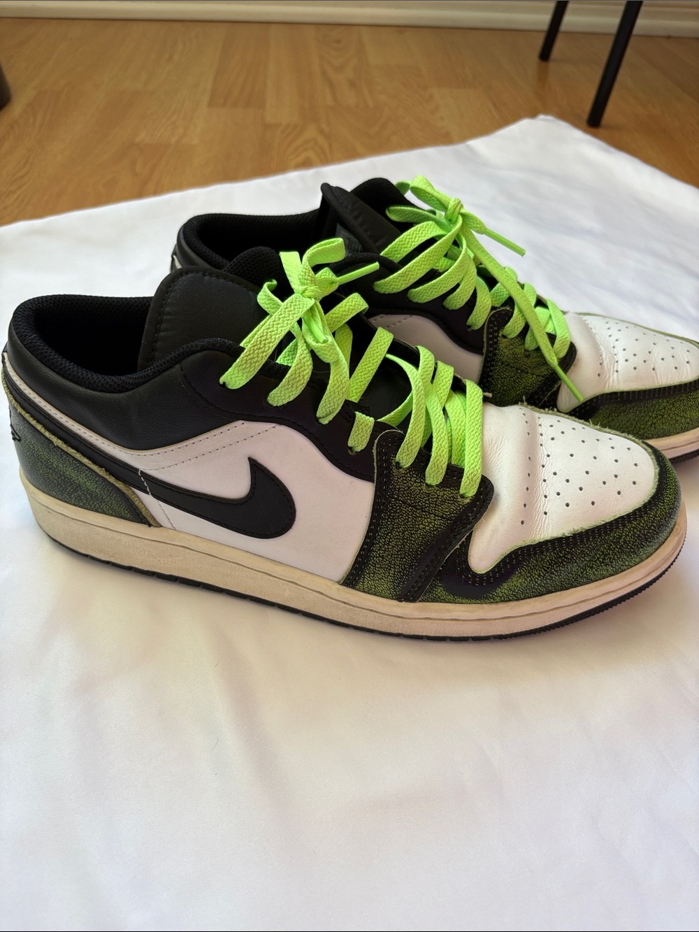 Nike Men’s Jordan 1 Low ‘Wear Away- Electric Green’